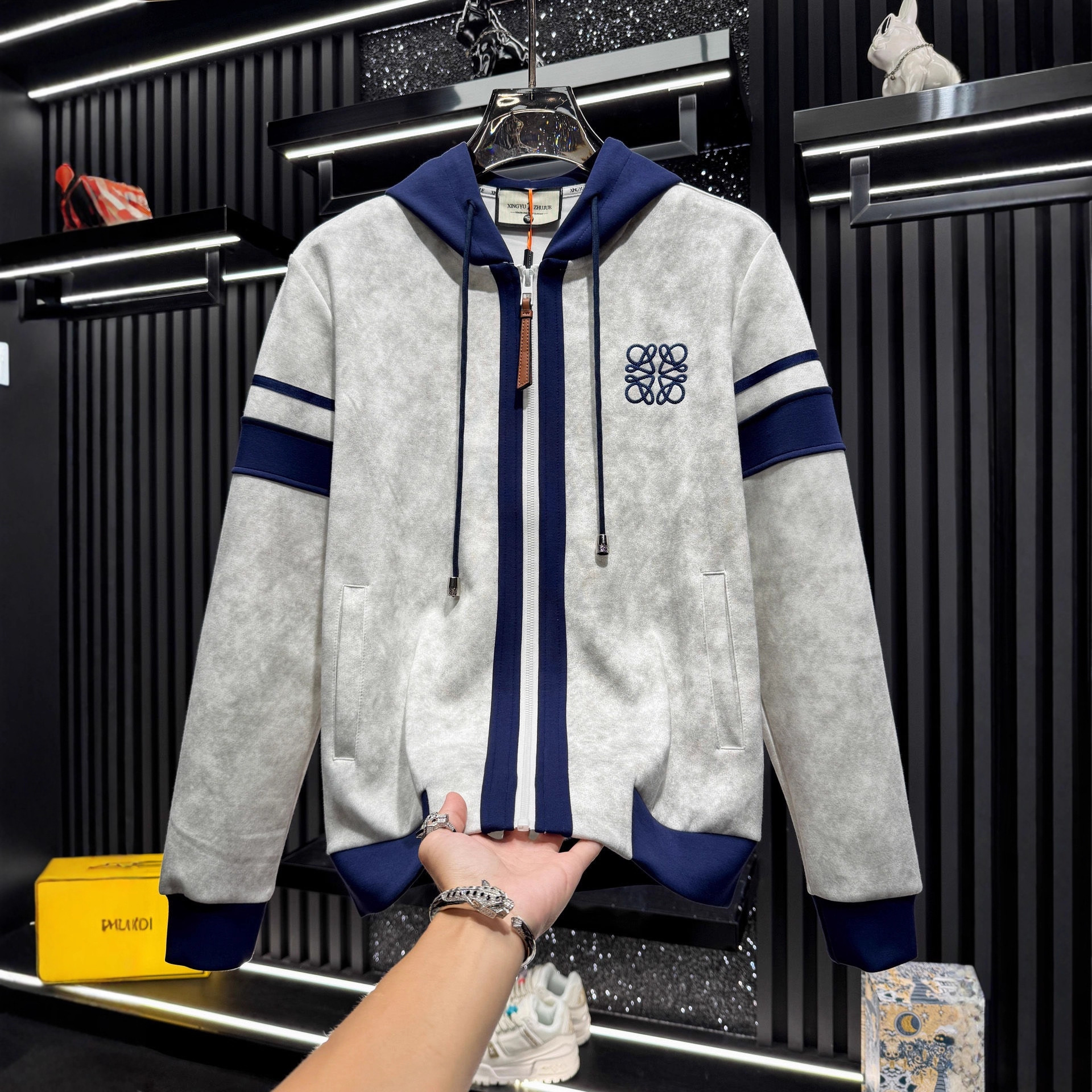 European Goods 2025 Spring and Autumn Trendy Brand Hooded Contrast Color Jacket Men's Spring and Autumn Casual Sports Handsome Design Jacket