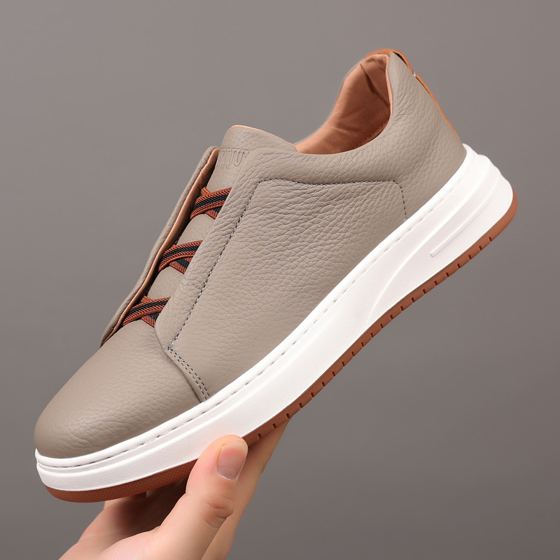 Capas de piel de vaca nuevos zapatos casuales de hombre cuero de hombre zapatos blancos cubiertas zapatos de zapatos de hombre zapatos transpirables