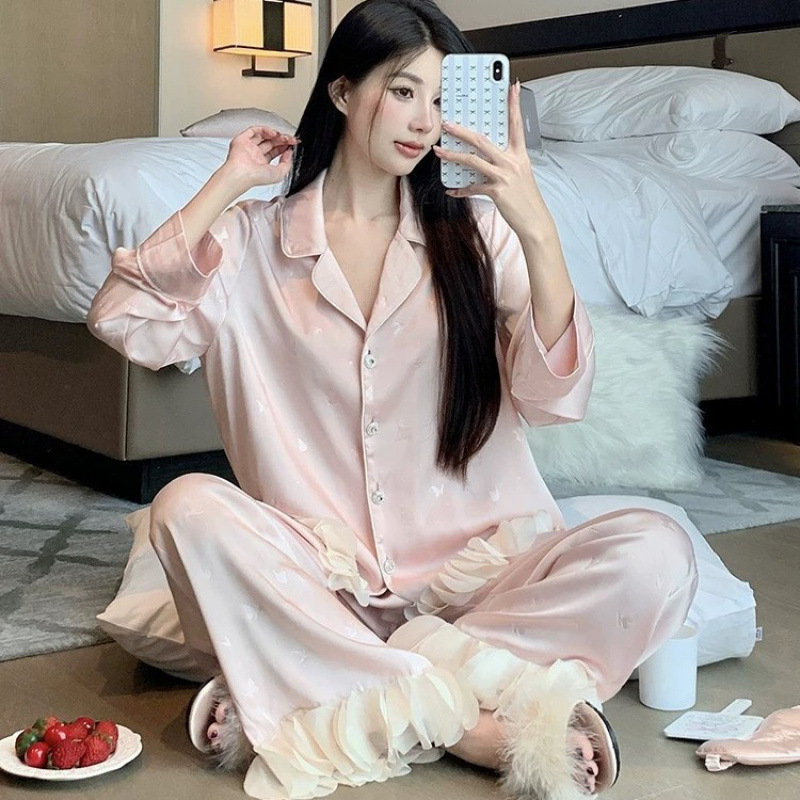 2026 New Ice Silk Pajamas for Women, Long-Sleeved, High-End French-Style Printed Ice Silk Lace Loungewear Two-Piece Set