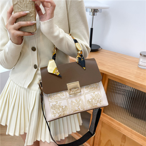 DIY Handwoven Wedding Bag, High-End Design, Large Capacity, New Arrival Bridesmaid Bag – Elegant Red Handheld Tote for the Bride