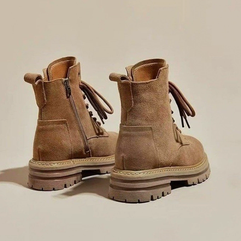 Martens, матовые полусапожки на платформе в английском стиле, британский стиль, тренд сезона