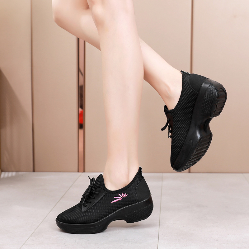 Ju Hutong fleece-lined Cotton Shoes Square Dance Shoes New Breathable Fitness Gymnastics Dance Shoes Four Seasons Middle Heel Soft Sole