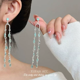 耳环;项链;手链