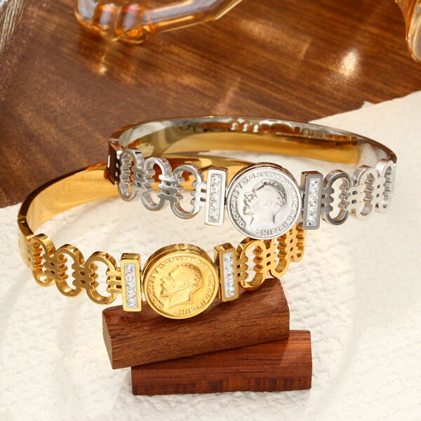 fashionable golden bracelet stainless steel