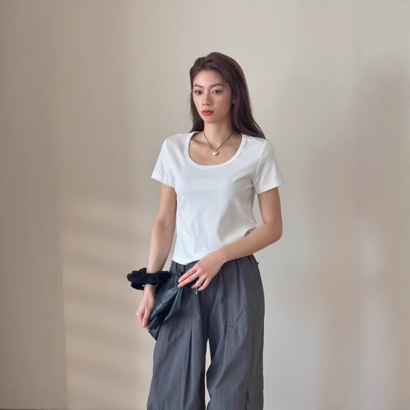 2026 Summer New Slim-Fit Short-Sleeve T-Shirt with Square Neckline, Versatile Top, Basic Style, Casual, Slimming, Korean Style 1582
