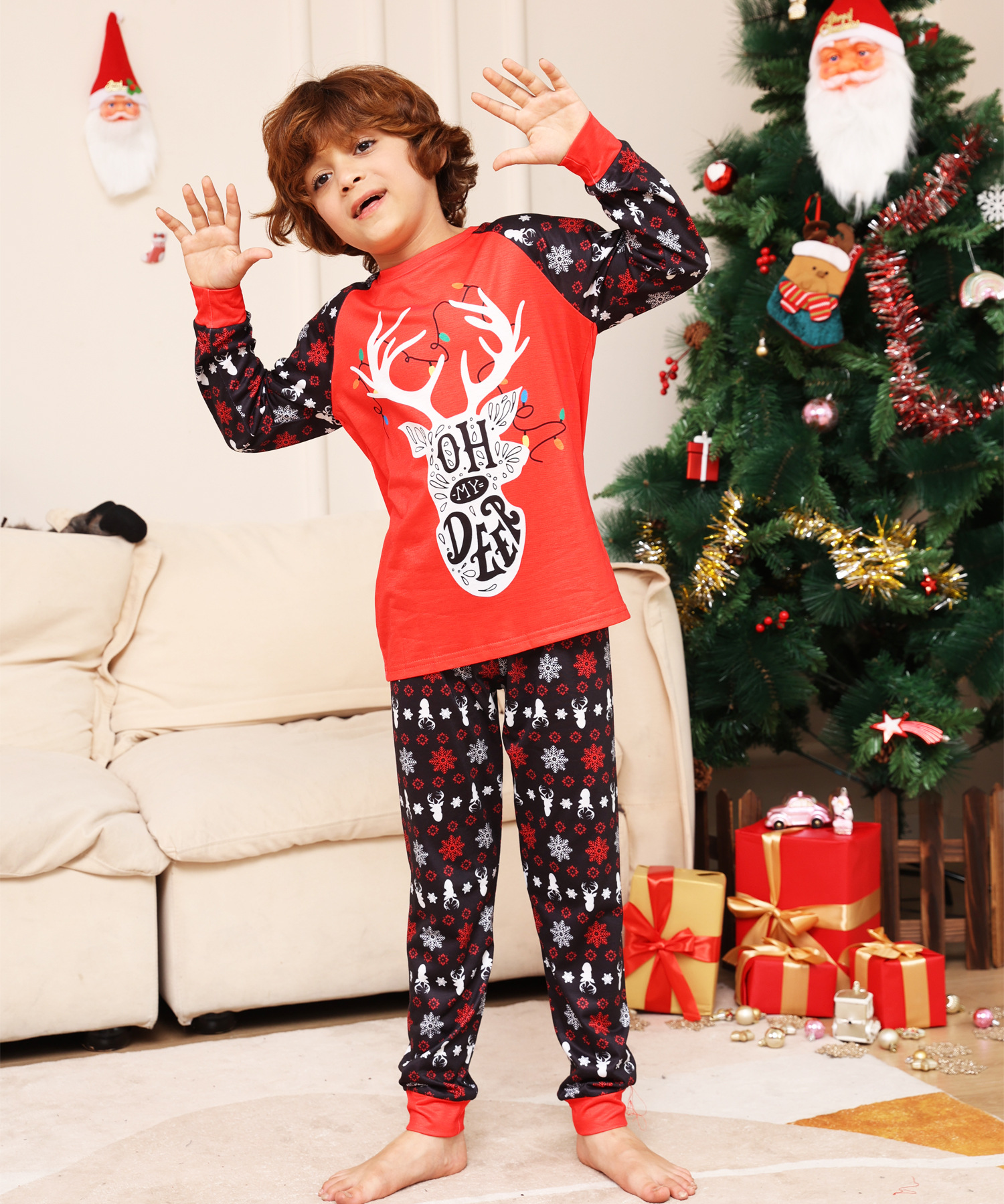 Kerst pyjama set voor het hele gezin met rendier kerstprint_voghion.com