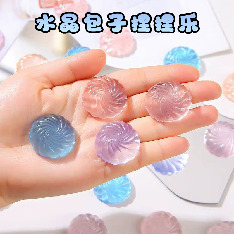 Прозрачные хрустальные булочки зажимали и отскочили, чтобы выпустить артефакт декомпрессии