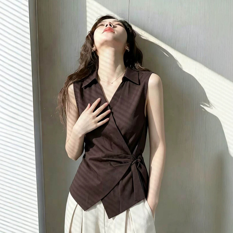 Intellectual Style Brown Sleeveless Waist-Cinching Shirt for Women, 2026 Summer New Model, Slimming, High-End, Versatile, Fashionable Top Intellectual Style Brown Sleeveless Waist-Cinching Shirt for Women, 2026 Summer New Model, Slimming, High-End, Versatile, Fashionable Top