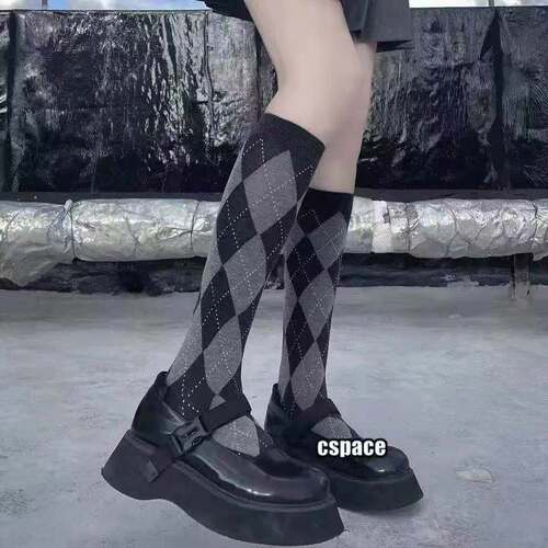 Diamond calf socks for women Japanese and Korean insjk students mid-calf socks college style stockings net red socks