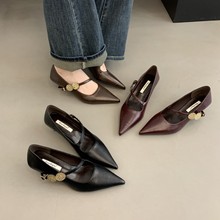 小香风玛丽珍浅口单鞋女2025秋季新款尖头晚晚风平底一字带小皮鞋