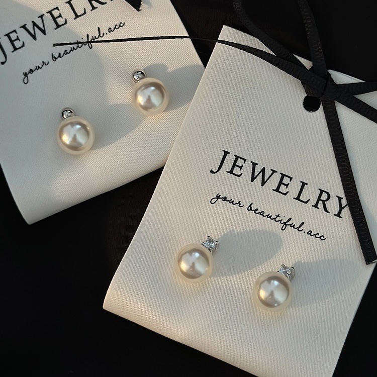 Pearl Stud Earrings With Zircon And Designer Elements_voghion.com