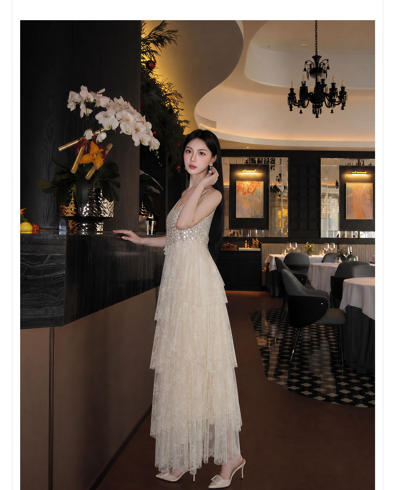 Đầm maxi nữ thắt eo thiết kế tân cổ điển ren xếp tầng đính hạt — màu trắng ngà chi tiết 3