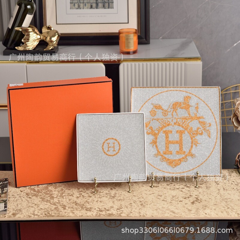 Cross-Border European Bone China Golden Dessert Plate Dinner Plate Flat Plate Square Shallow Plate Hotel Decorative Plate Banquet High-End Set