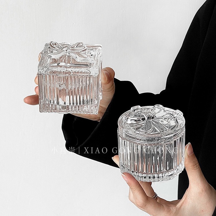 Corazones de niña arco de arco de corazón caja de joyas de vidrio en relieve europeo retro caja de almacenamiento doméstica decoración adornos