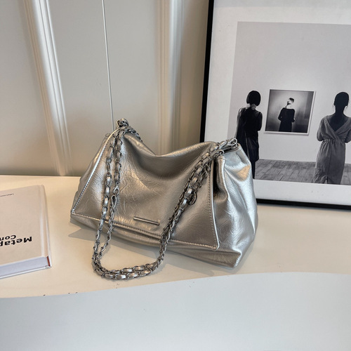 2024 New Leisure Soft Face Large Capacity Bag for Women, Trendy and Versatile Chain Top Handle Bag, Single Shoulder Crossbody Bag