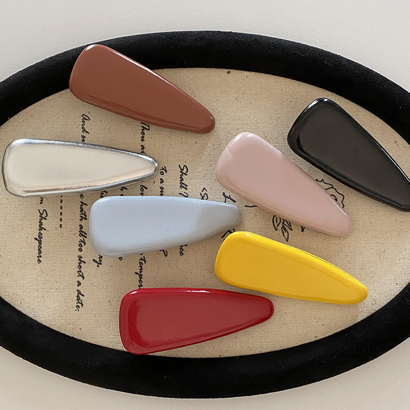 Korean Fashion Retro High-End Patent Leather Edge Hair Clip Internet Celebrity Glossy Pu Water Drop Duckbill Clip Bangs Side Clip Korean Fashion Retro High-End Patent Leather Edge Hair Clip Internet Celebrity Glossy Pu Water Drop Duckbill Clip Bangs Side Clip