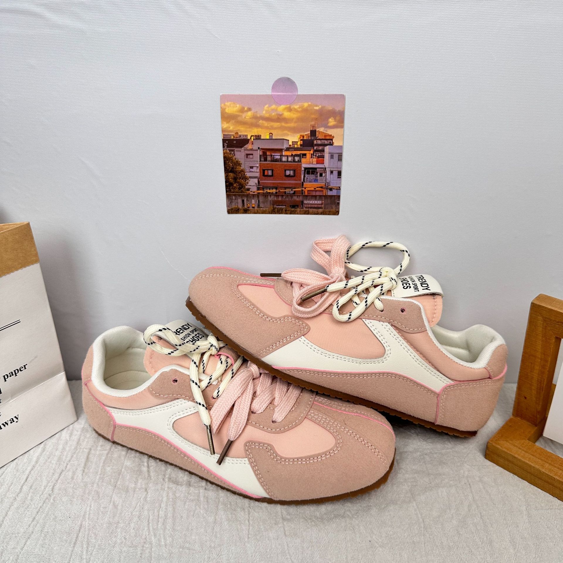 A9901 plantillas de látex/zapatos de deporte ligeros zapatos de mujer 2025 nuevos zapatos blancos planos zapatos de entrenamiento alemán retro zapatos Forrest Gump image 7