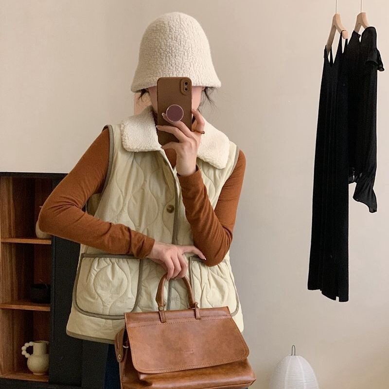 New 2026 women's vest, loose-fitting Korean style, high-end, small shoulder pad, Chanel-inspired, lamb wool, down-filled, trendy
