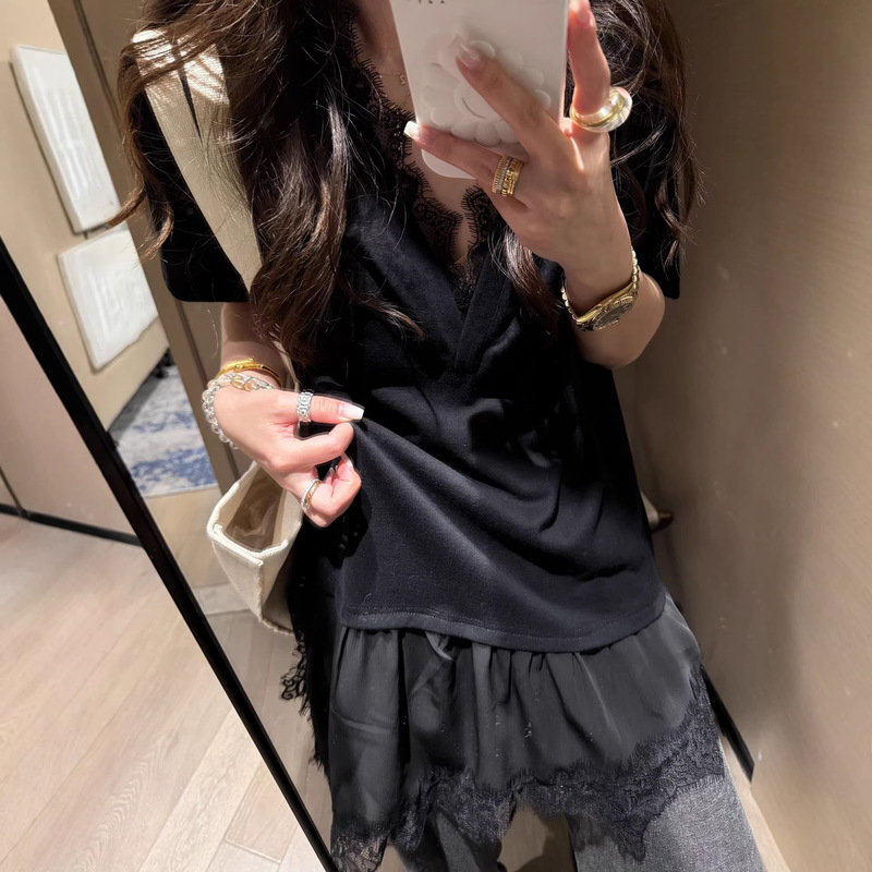 Wholesale 2026 Summer New Style V-Neck Lace Patchwork Short-Sleeve T-Shirt for Women, Loose Fit, Slimming, Lazy Style, Versatile Top