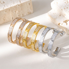 ���ӝM�����荴�C����䓶��h�߼��в���ɫ���Ů�S���Ƕ�A��