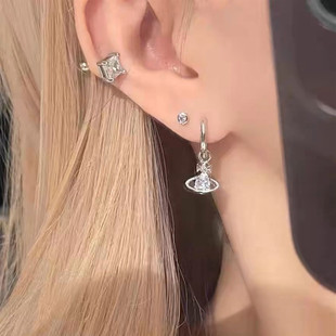 ���Ƕ��hŮС���߼���REINAͬ���Ȧ���|���s�p�����ö��