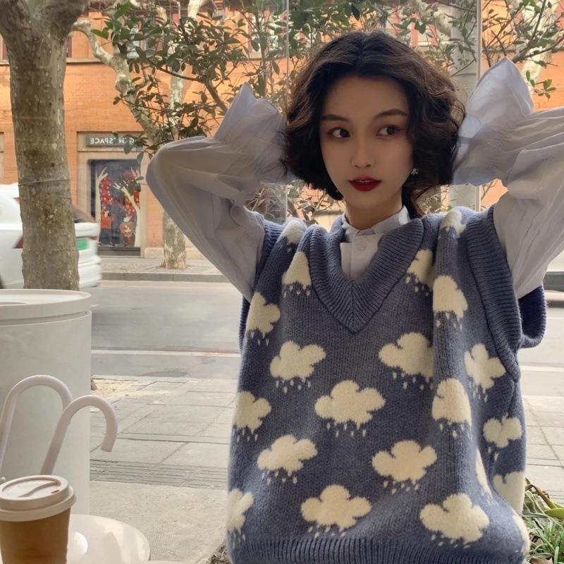 New Jacquard Sweater Blue Little Cloud Sweater Knitted Vest V-Neck Loose Vest Female Student Age-reducing Loose New Jacquard Sweater Blue Little Cloud Sweater Knitted Vest V-Neck Loose Vest Female Student Age-reducing Loose