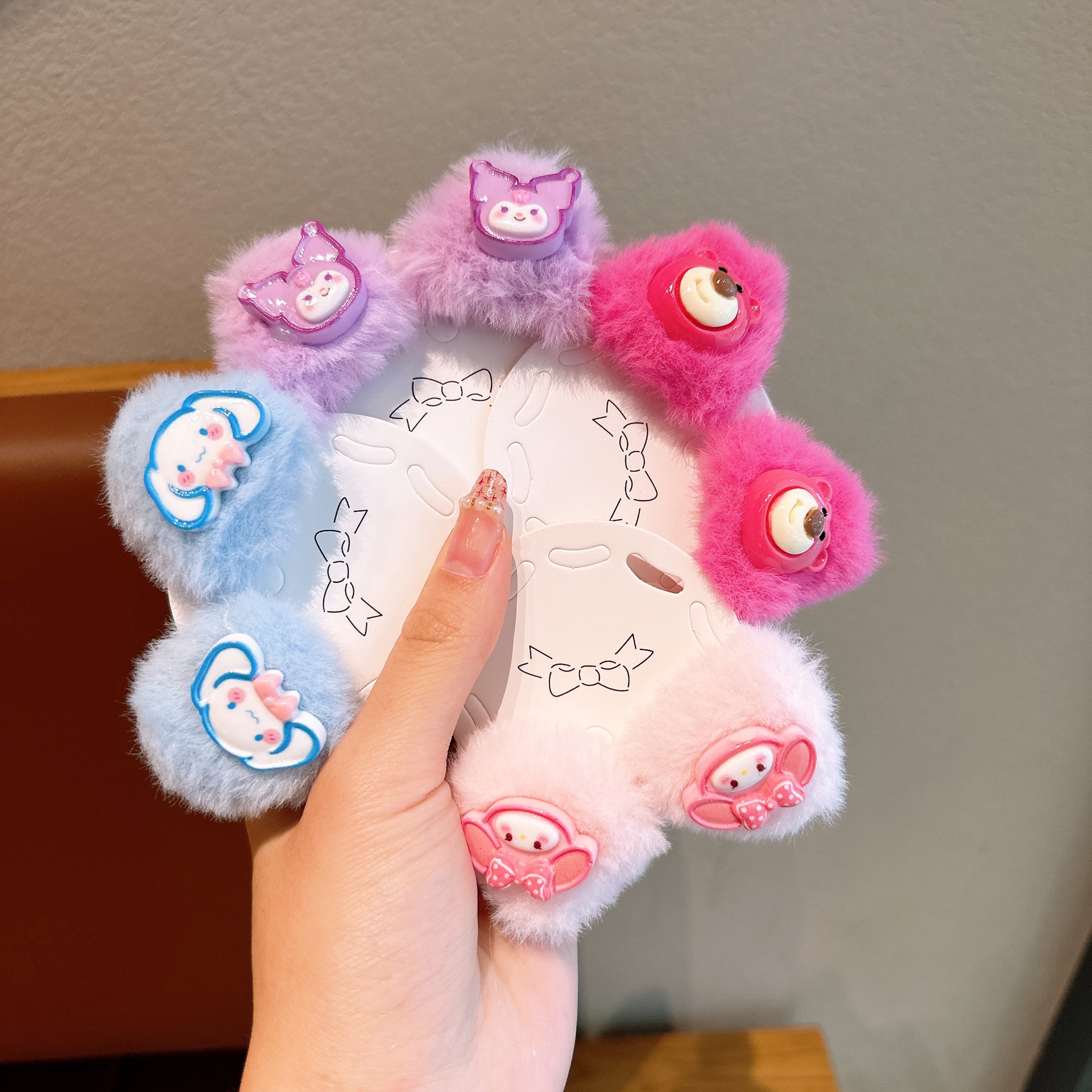 Sanrio dibujos animados niños pinza niña lindo dibujos animados lado roto horquilla niña gato oreja felpa Clip