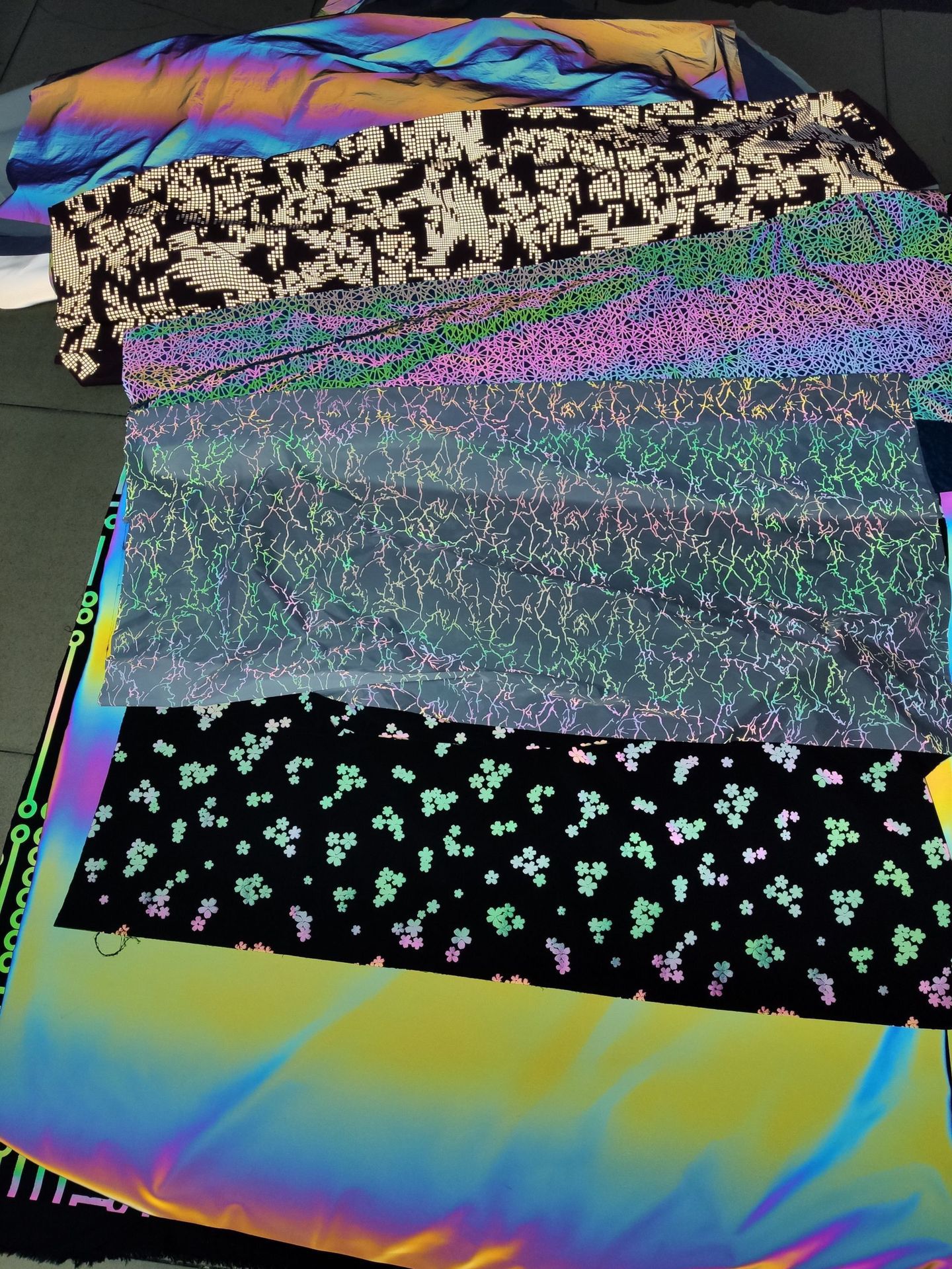 幻彩反光图案 七彩反光弹力服装印花反光布 幻彩反光布 变色布