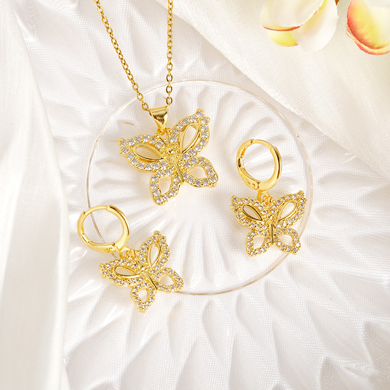 Vietnam Shajin Estilo europeo y americano Estilo explosivo Collar de mariposa Diamante de mujer Destello exquisito Lujo ligero Pendientes de alta gama al por mayor