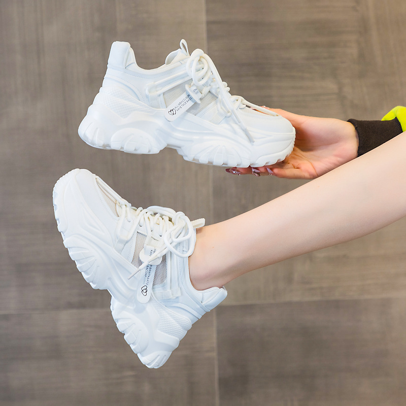 Zapatos de papá zapatos de mujer primavera 2025 nueva altura de suela gruesa super caliente deportivo blanco de verano red transpirable