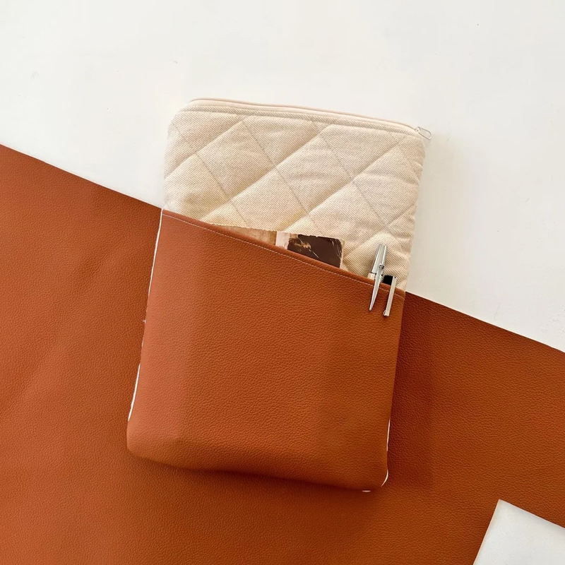 Simple New Laptop Case with Leather Pocket Large Capacity Quilted Laptop Bag
