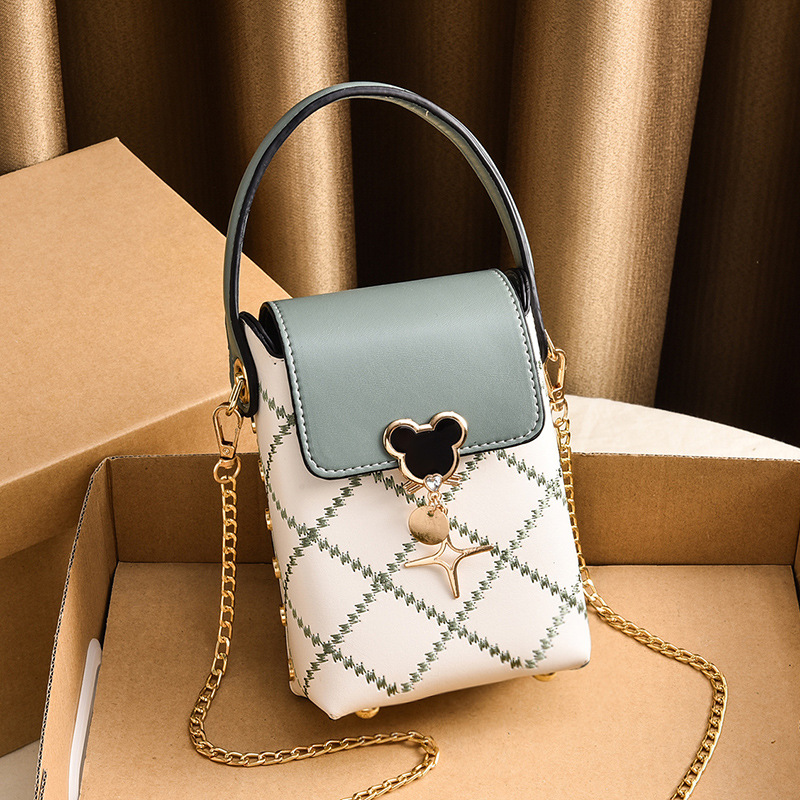 Borsa a tracolla piccola donna alla moda elegante stile estivo_voghion.com