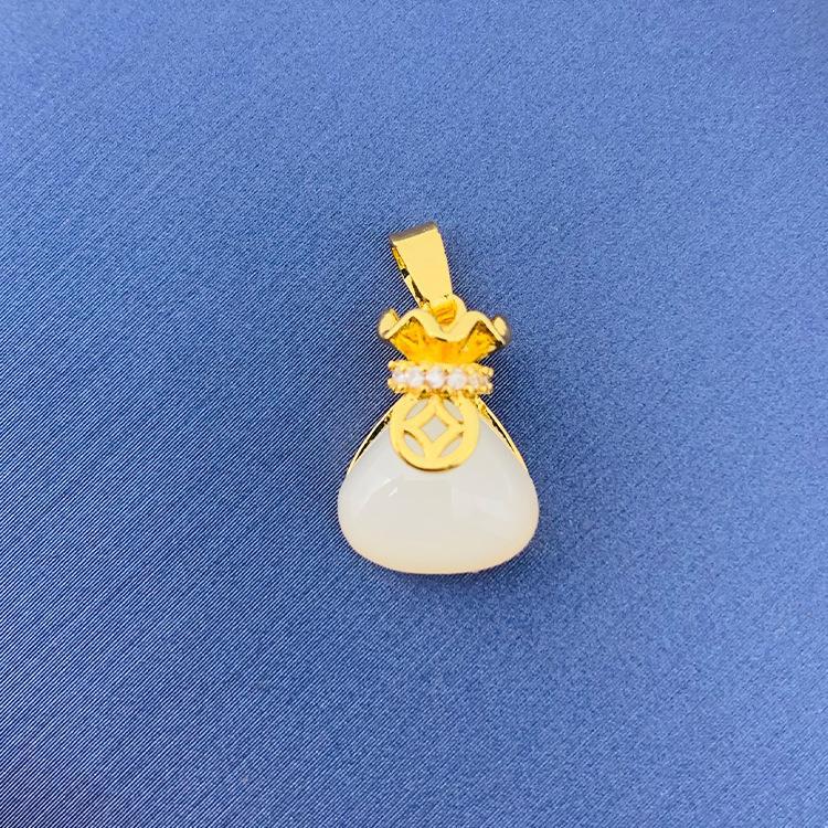 2022 nuevo trébol giratorio simple cien colgante fuente joyería fábrica al por mayor directa sin cadena