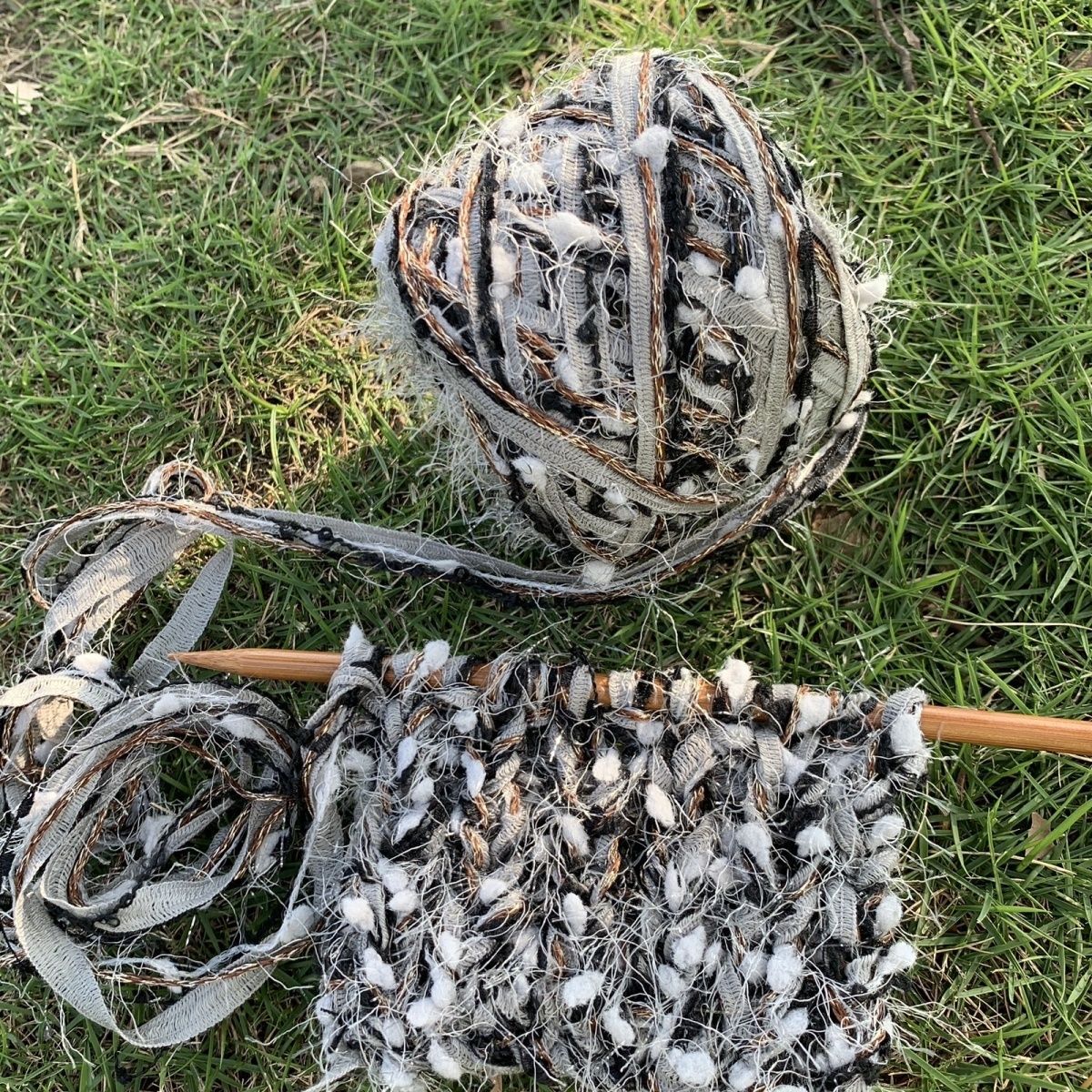 灰色系豆豆线diy新款手编特色长毛网红手混线毛线团海马毛可编织