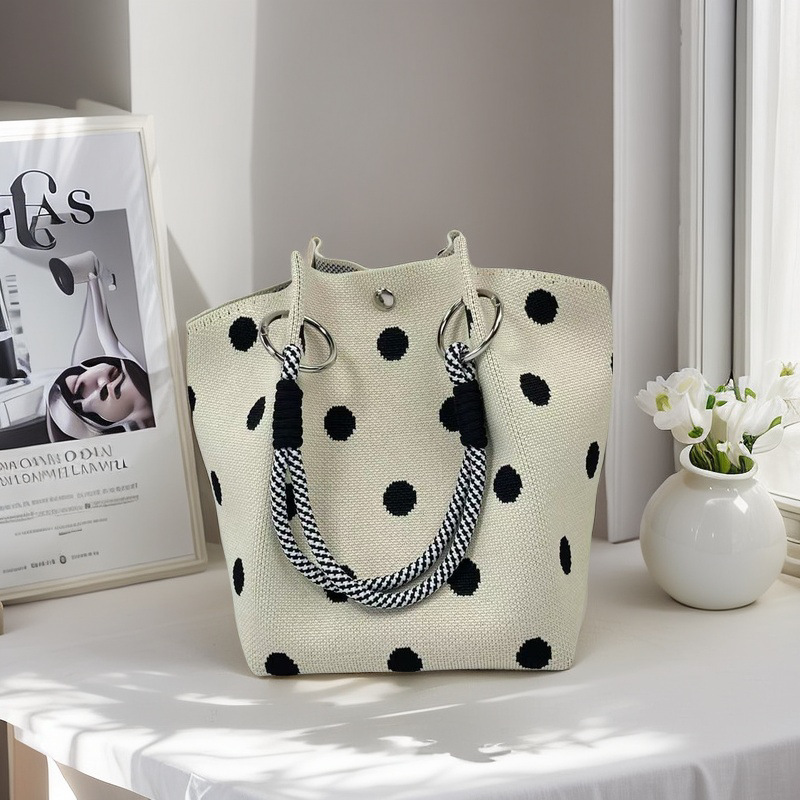 2025 nuevo estilo japonés y coreano bolso de mano de punto de gran capacidad estilo ins bolso de mano casual portátil de todo fósforo diario para mujer image 10