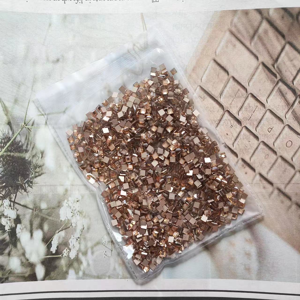 샴페인 플랫 바텀 모양의 다이아몬드 스퀘어