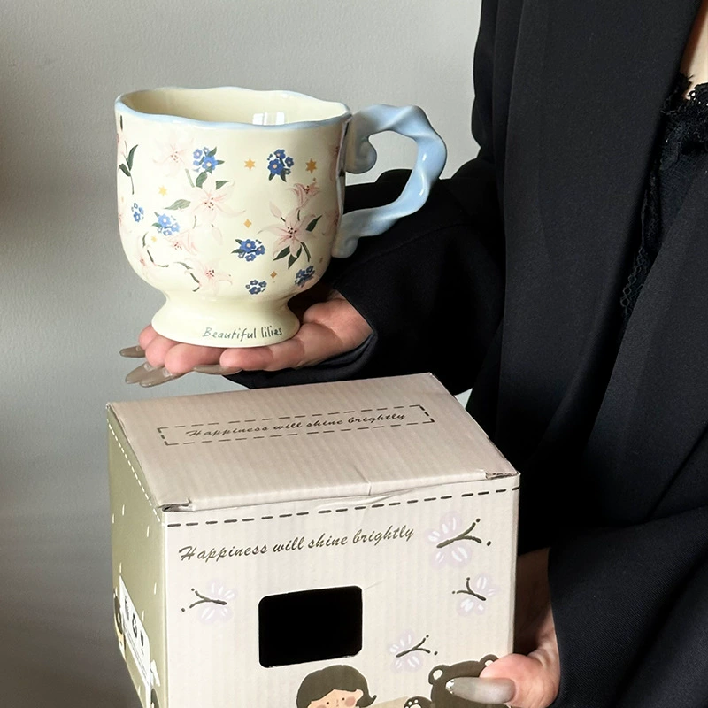 Дизайнерская кофейная чашка — лёгкая люкс французский стиль, подарочная коробка, 400 мл, цветочные варианты