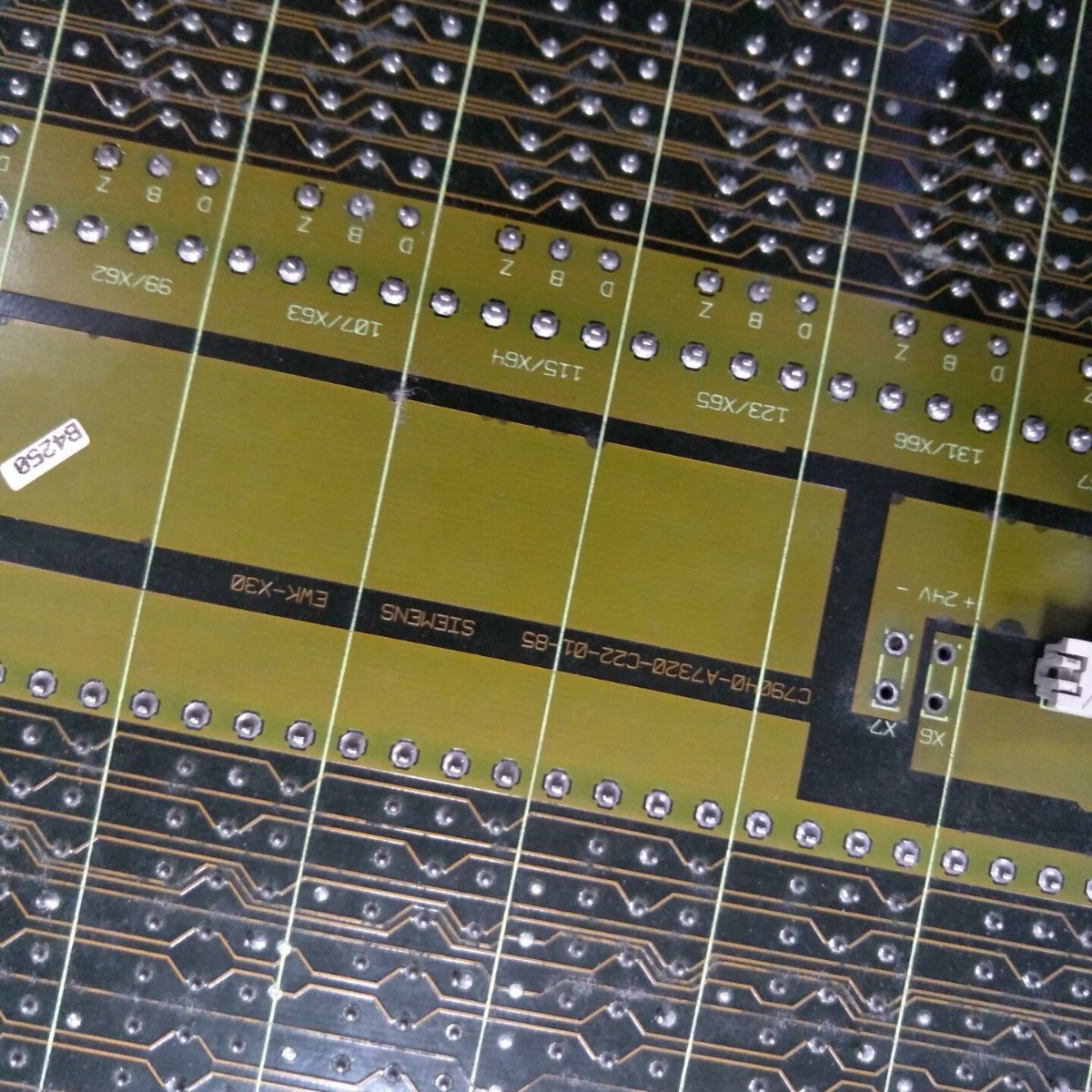 西门子S5 PLC底板C79458-L7000-B22现货C79458-L7000-B22原装拆机