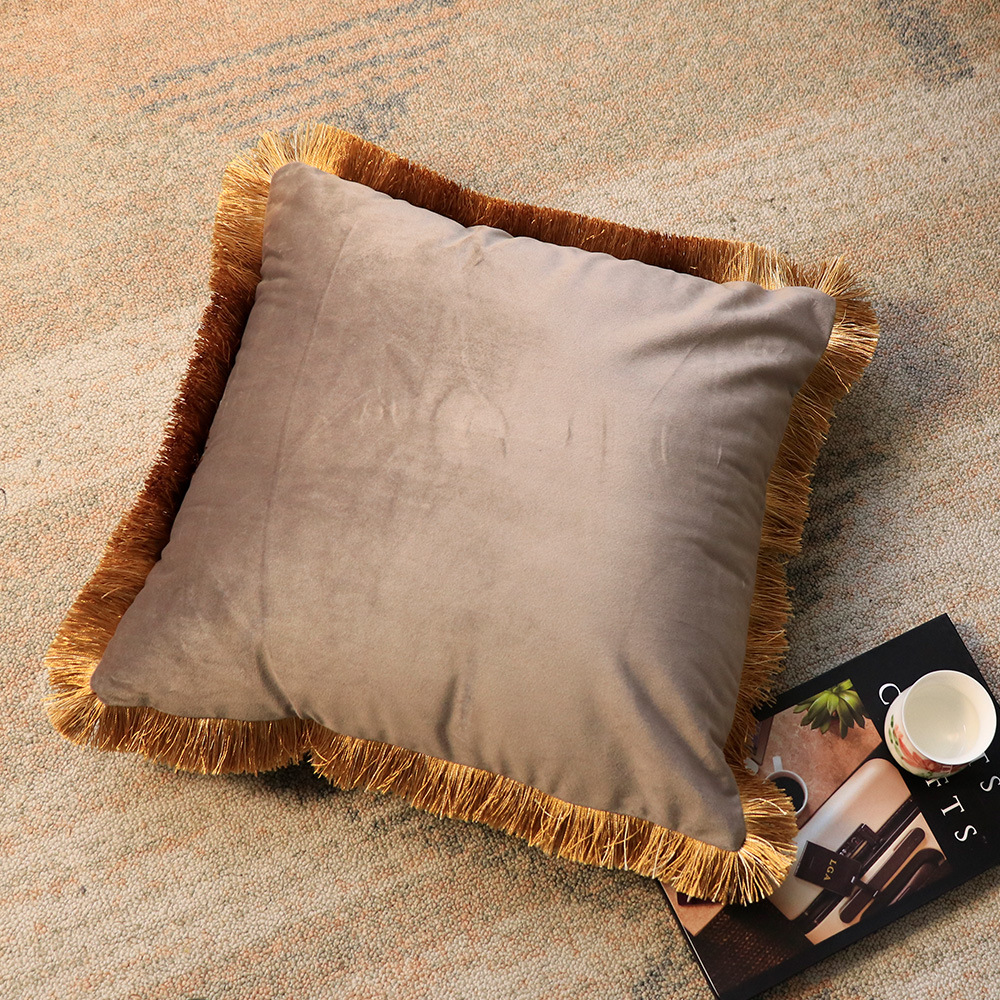 Copricuscino per divano in velluto olandese con bordo in nappa dorata semplice nordico, modello di decorazione per la casa_voghion.com