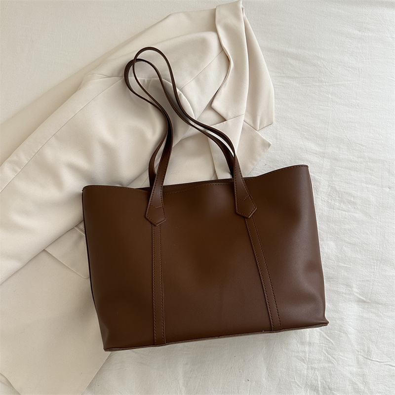 Bolso de gran capacidad para mujeres 2024 nueva moda de primavera retro retro hombro de hombro bolso de mano