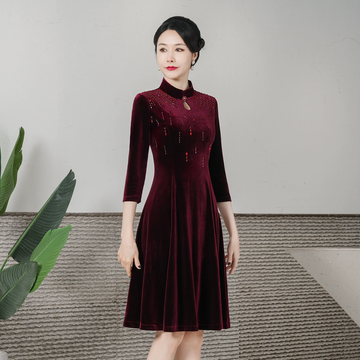 Шэньчжэнь бархатный чонсам осенний новый банкет