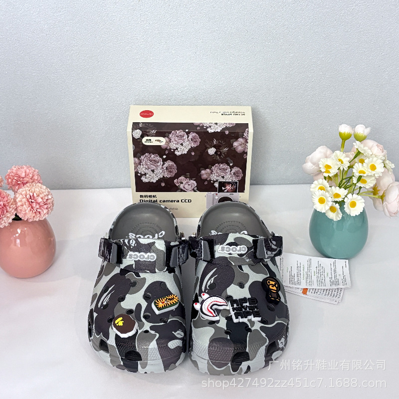 Verano versátil zapatos agujeros Beep camuflaje antideslizante y respirable cabeza de mono camuflaje zapatillas al por mayor image 4