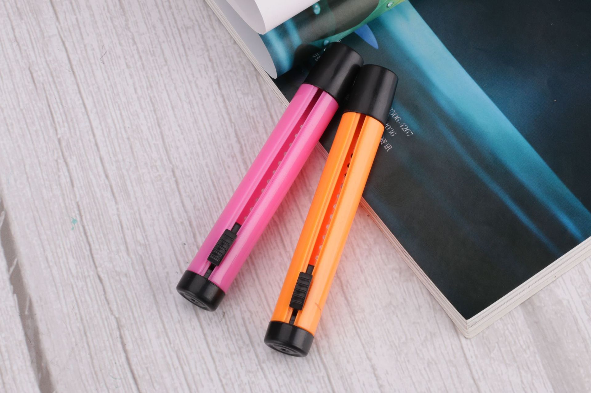 Factory Direct supply teaching white color dust-free chalk plastic transparent chalk holder chalk case chalk extender