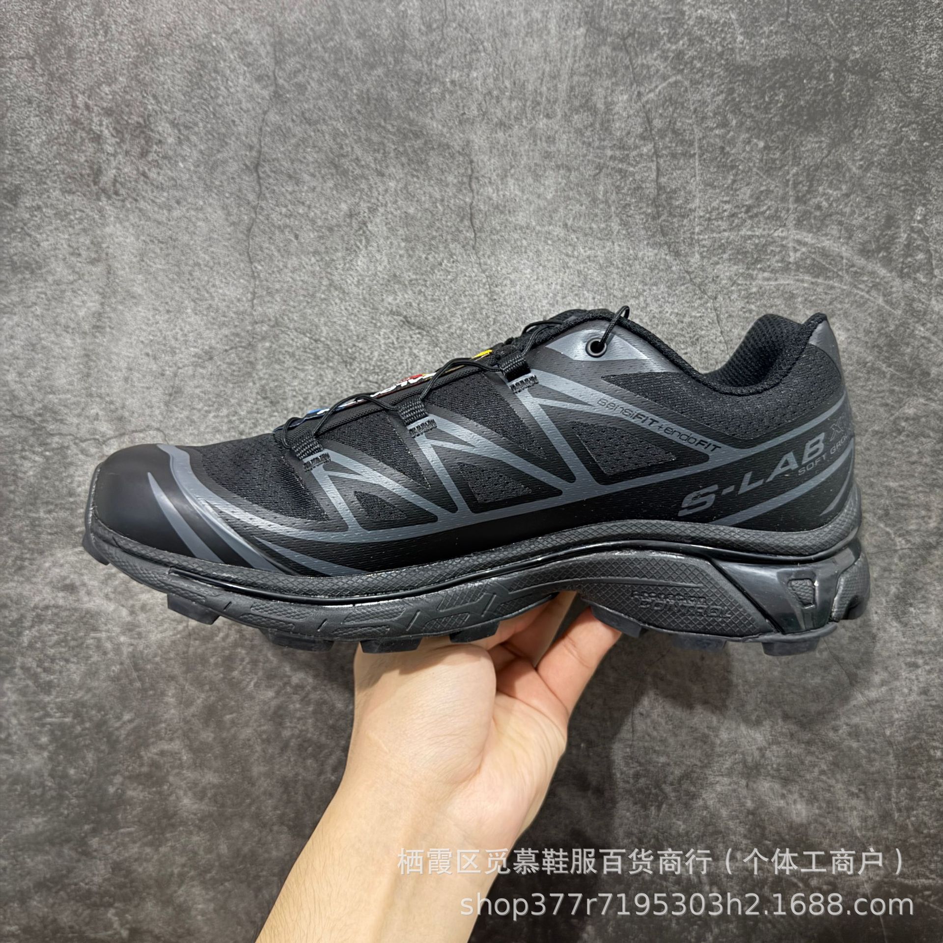XT6 black