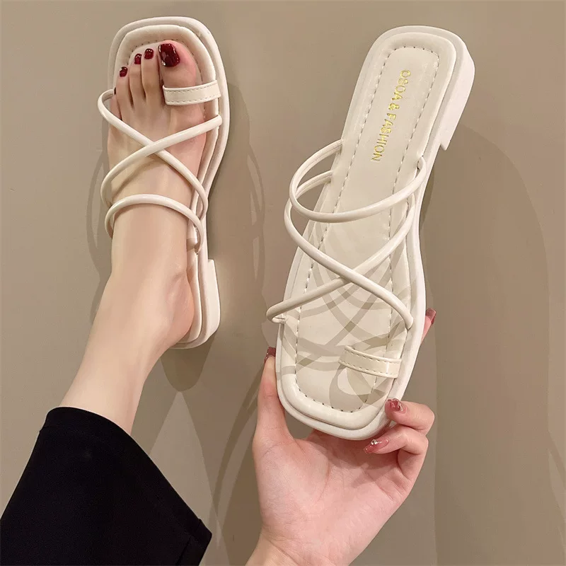 Universal slippers, 2025 years, Korean style