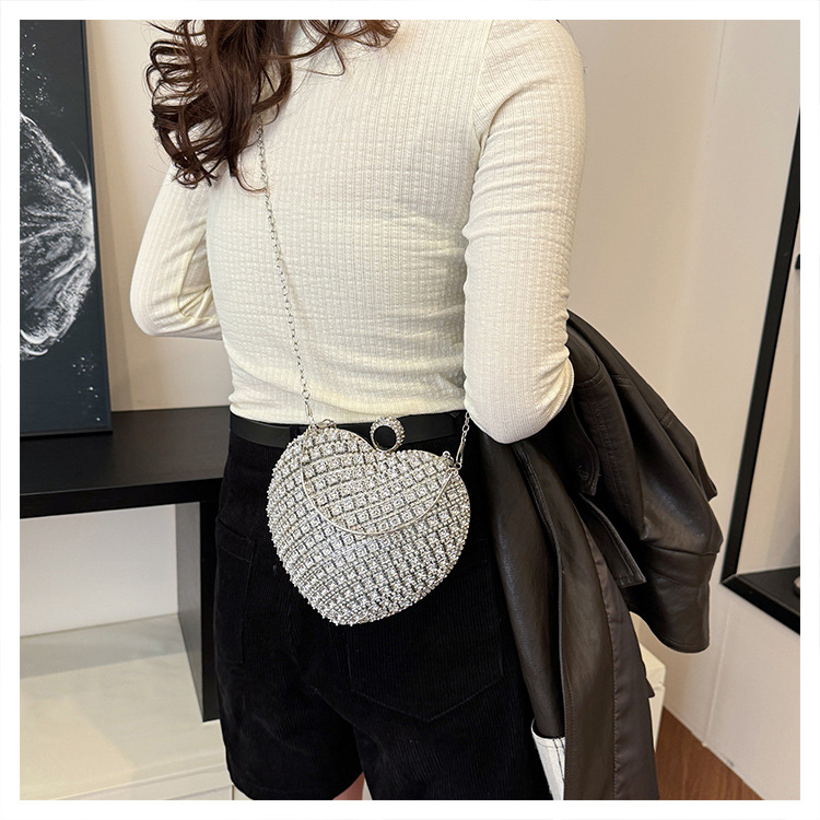 Plata Colores Oro Metal Forma De Corazón Diamante De Imitación En Forma De Corazon Bolsos De Noche display picture 25