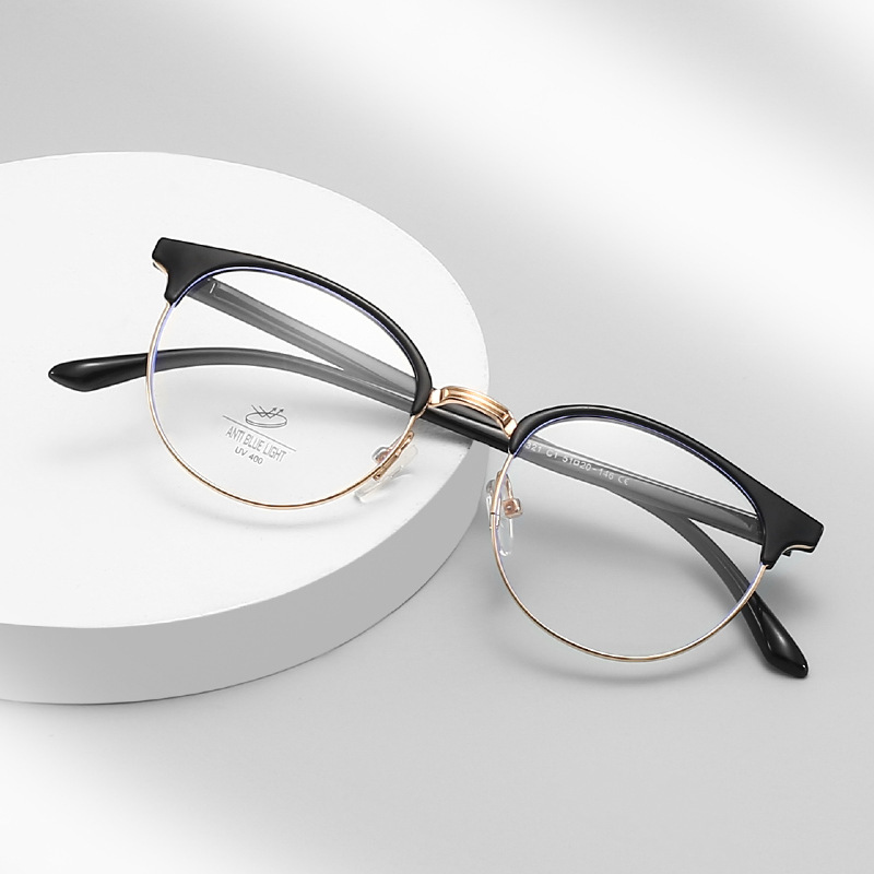 fashionable glasses for men and women