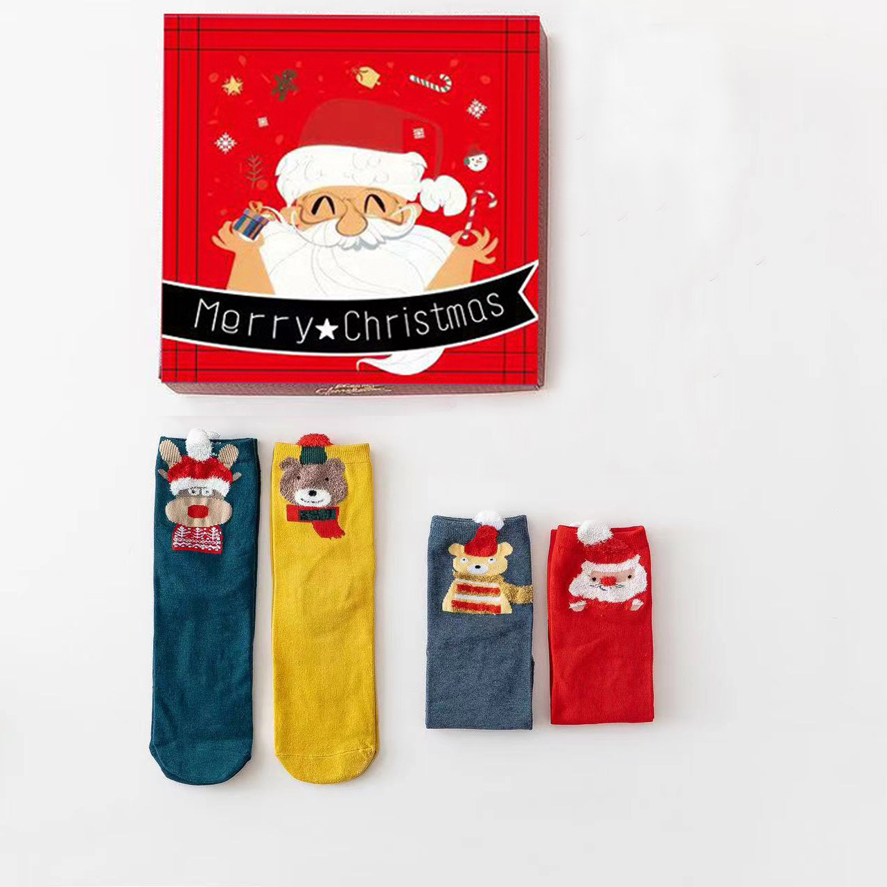 Medias de Navidad transfronterizas caja de regalo otoño y invierno nuevos productos de dibujos animados estereoscópicos lindos calcetines de mediana de mujer mediana medias rojas de Navidad al por mayor