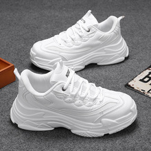 ����ϵ�Ь�д��ﳱ��ɫ�\��Ь�ٴ�����Ь��2025�¿�͸��С�׳�Ь