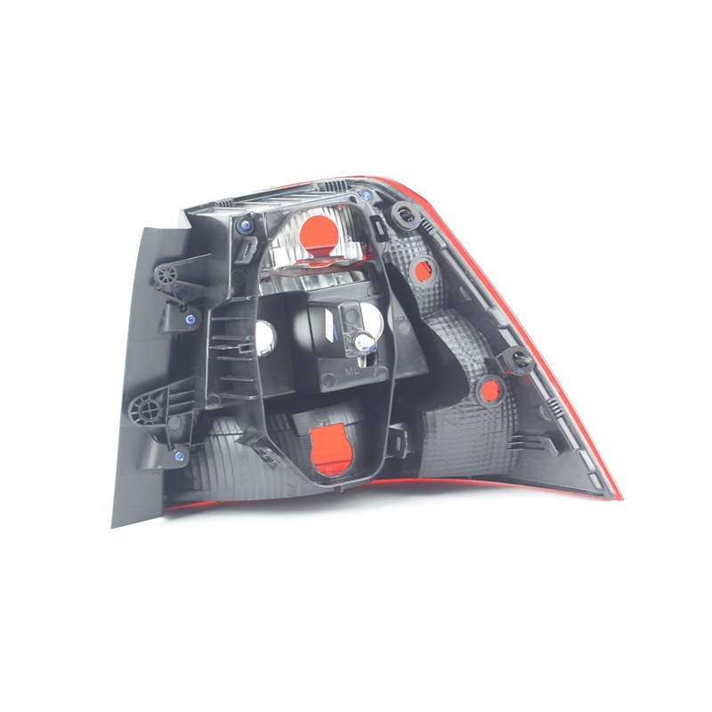 Suitable for Skoda 13-18-19 Xinrui rear taillight semi-assembly left and right rear steering reversing brake light cover
